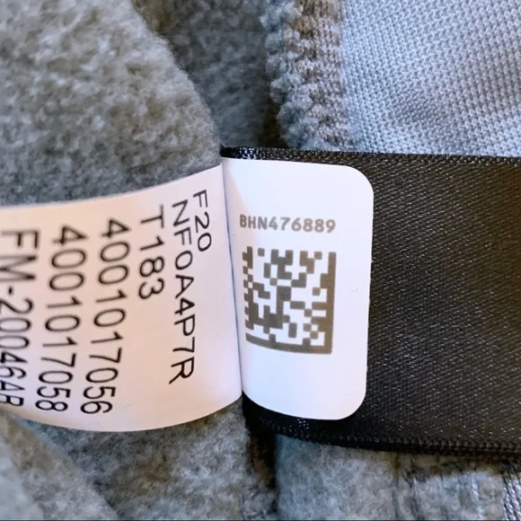 The North Face 300 Tundra Full Zip Fleece Jacket - Picture 7 of 7